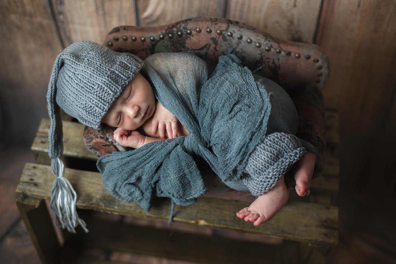 child, newborn, adorable-4013352.jpg